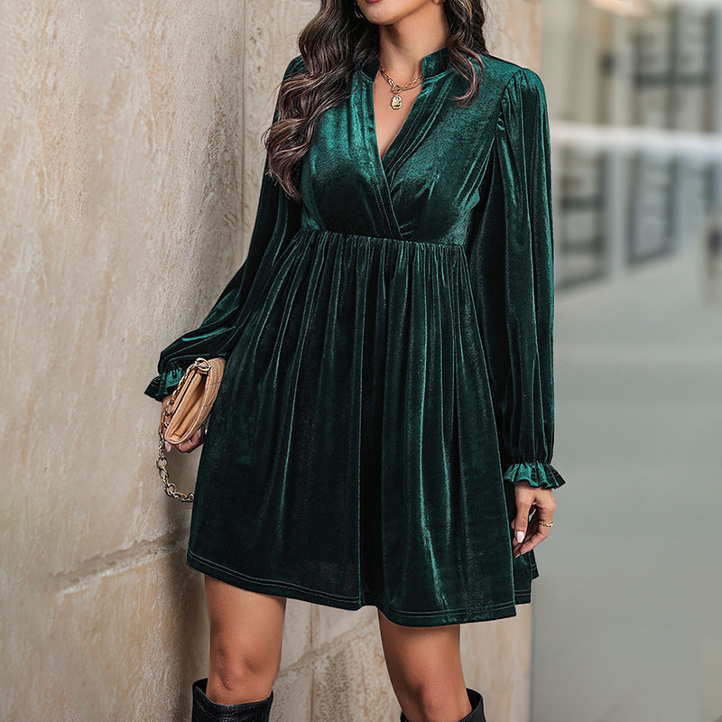 Short skirt loose green velvet dress