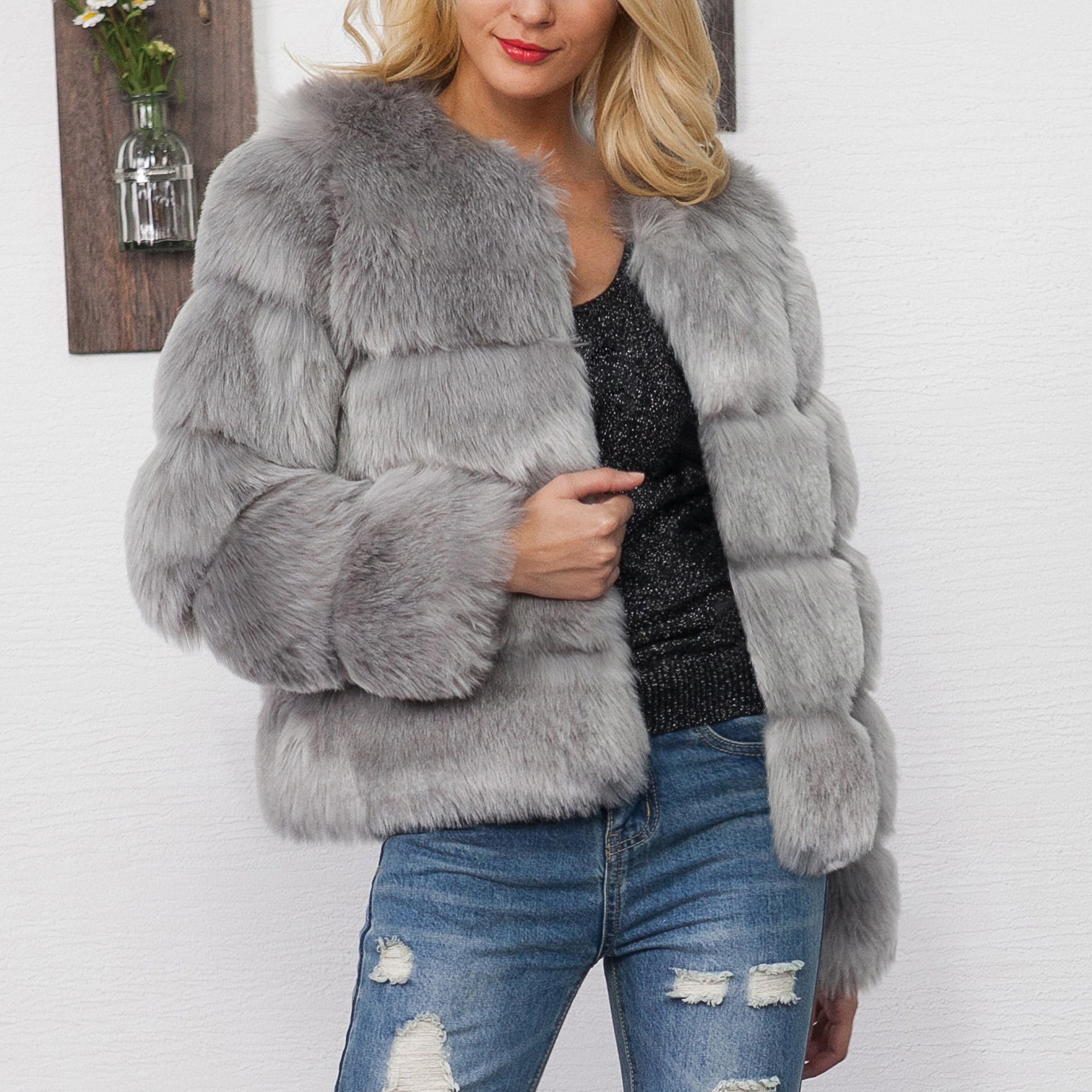 Women's faux fur coat
