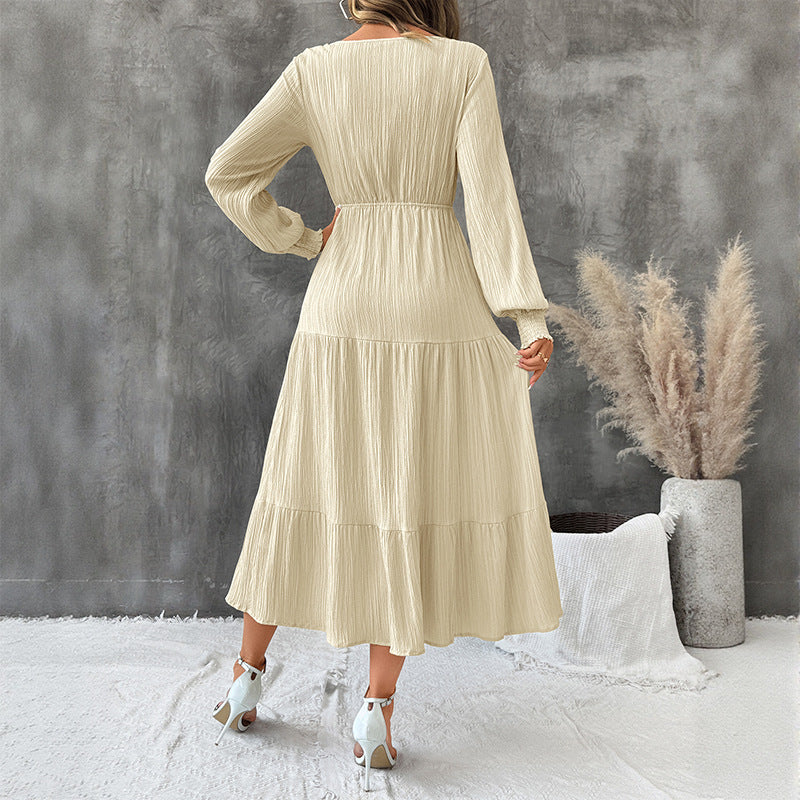 Elegant style long sleeved pleated V-neck solid color dress
