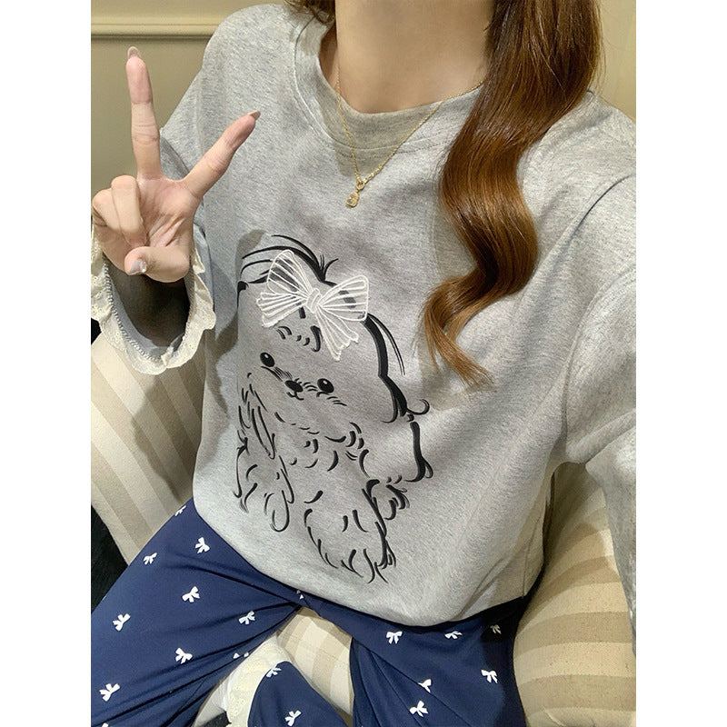 Round neck pullover can be worn on home clothes